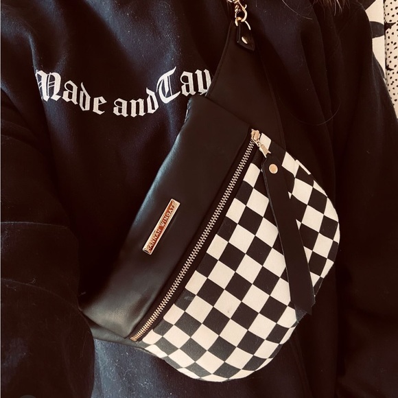 NEW Hannah Wingate Designs black and white checkered crossbody purse sling BAG - Picture 6 of 6